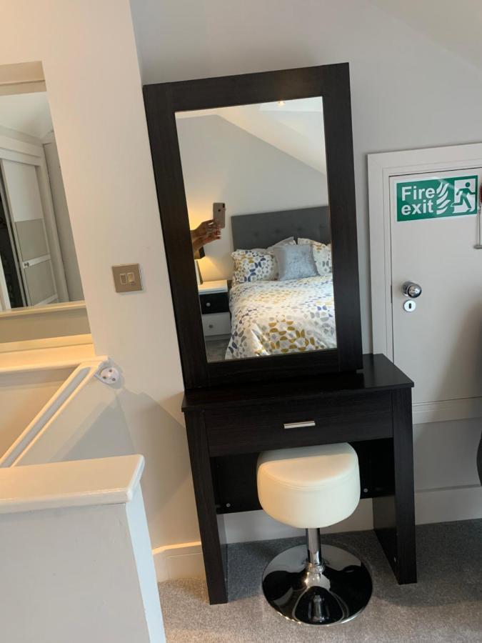 Cosy Beautiful One Bedroom Flat Dorking Exterior foto